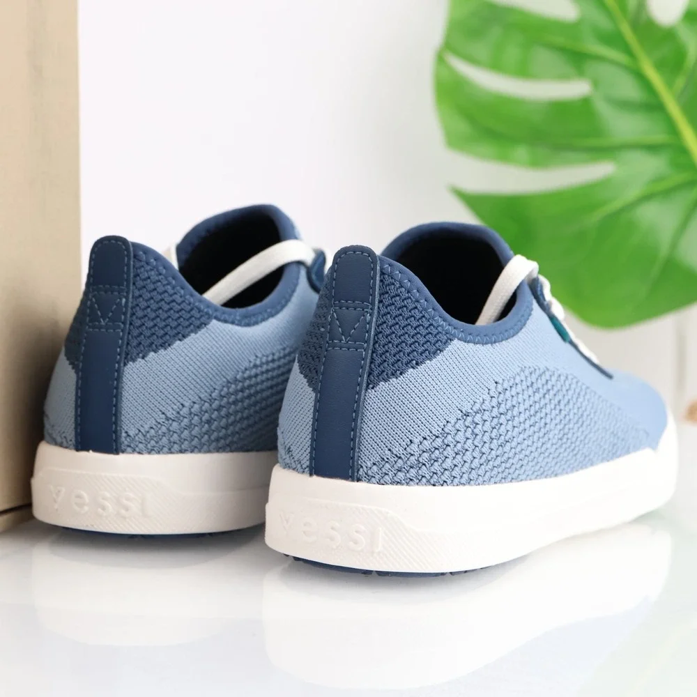 Vessi Womens Weekend 1.5 Sneakers Size 7 Waterproof Blue Lace Up Comfort Shoes